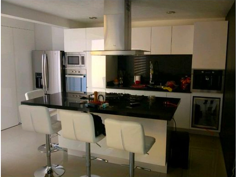 Cocina Integral Alto Brillo Con Herraje Blum México