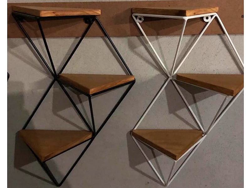 Estanterías Forma Triangular Personalizada Madera ZAragoza Duchas eléctricas con instalación y artículos para su hogar