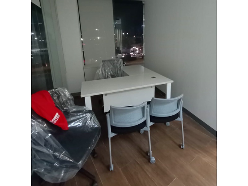 escritorio en L CDMX Iluminacion y remodelaciones