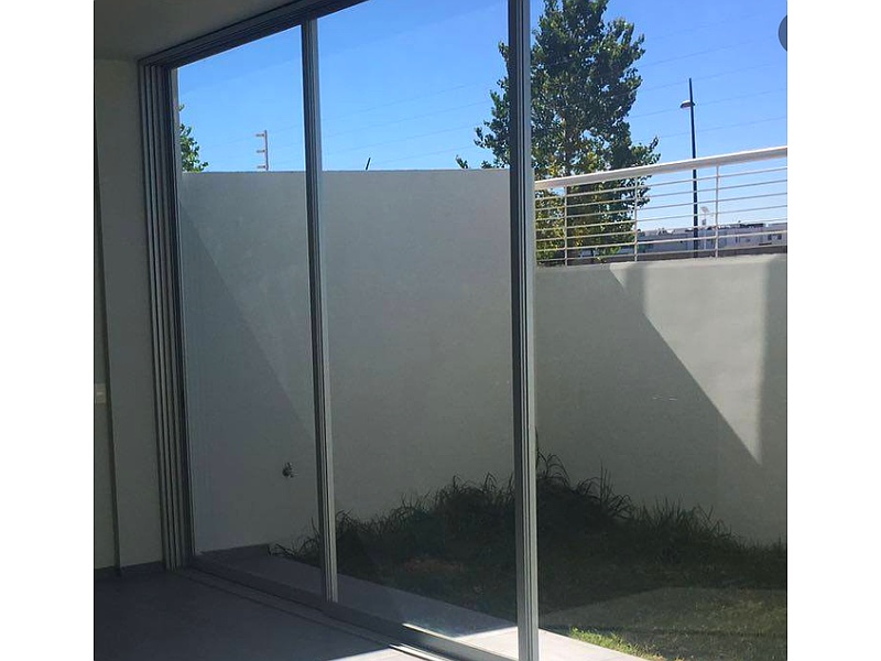 Puerta corrediza de aluminio con vidrio Mexico