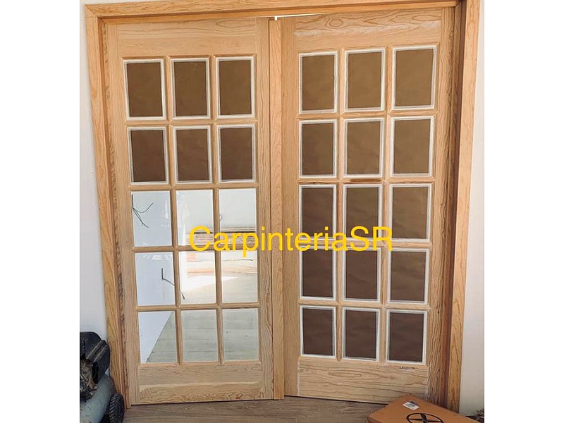 Puerta doble de madera con vidrio Mexico