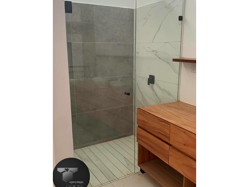 cancel de baño cristal Guadalajara Aluminio y Cristales LaGar