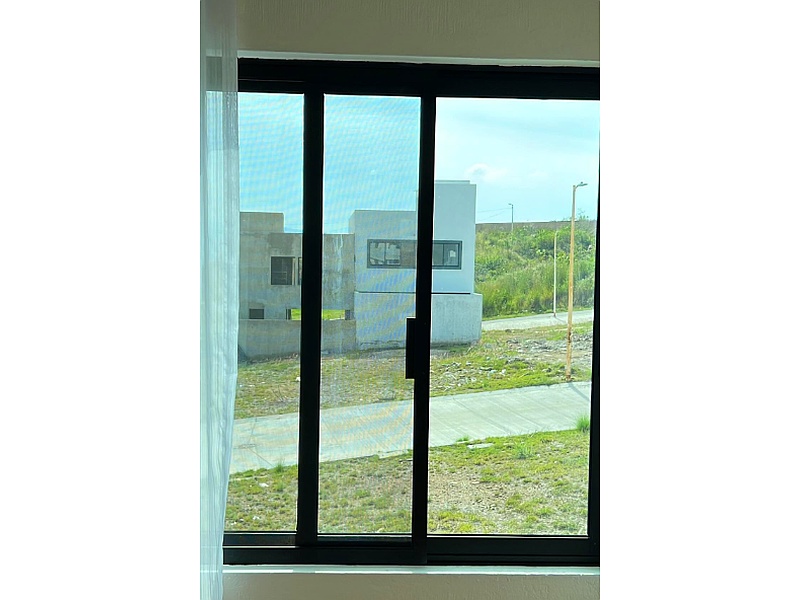 puerta corredera marco negro Guadalajara Aluminio y Cristales LaGar