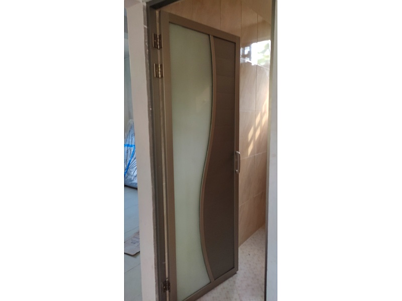 puerta de acero y vidrio México Trabajos de construcción y remodelación