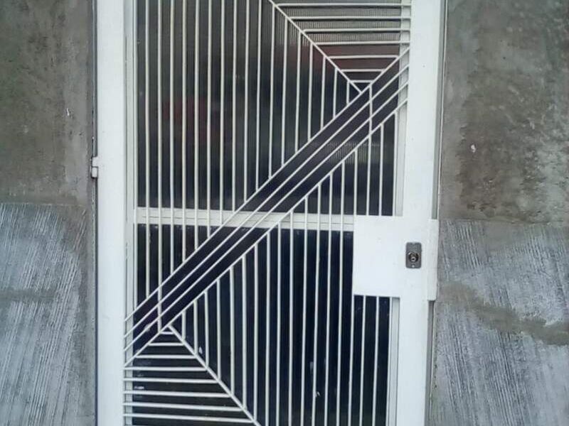 Puerta de aluminio Venustiano Carranza
