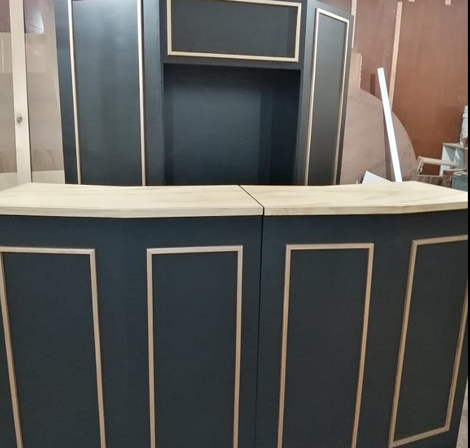 Barra para Interiores con Detalles Dorados Mexico