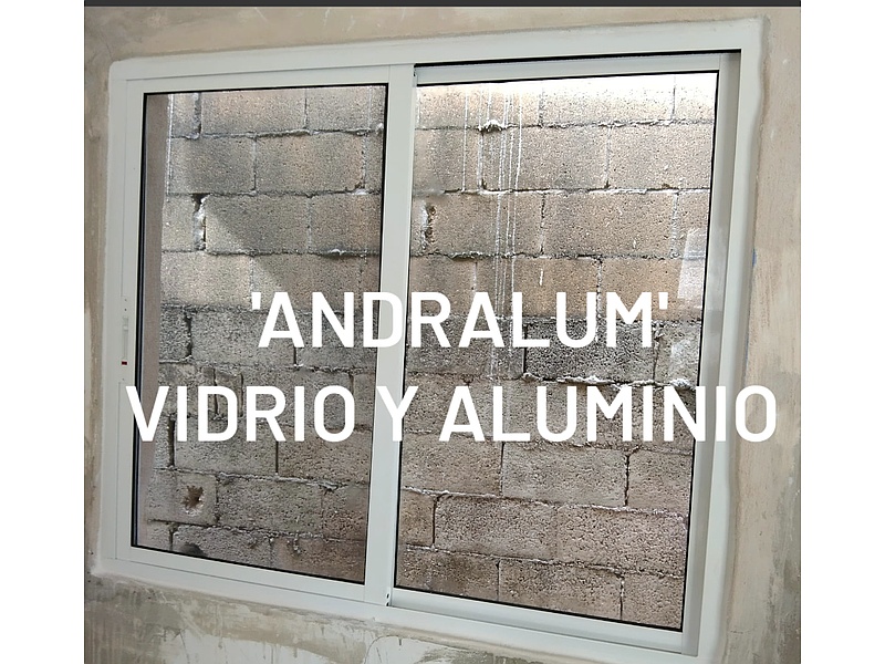 Ventana color blanco de aluminio Mexico