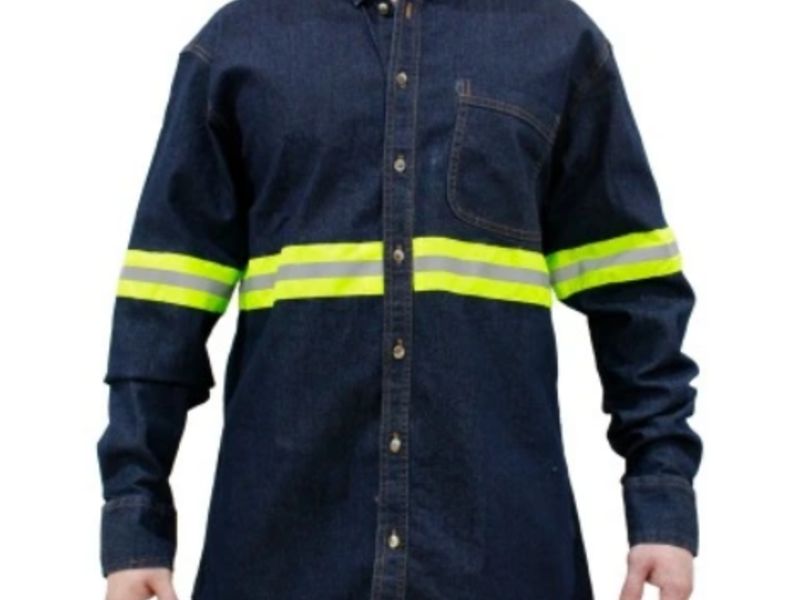 Camisa con reflejante en León