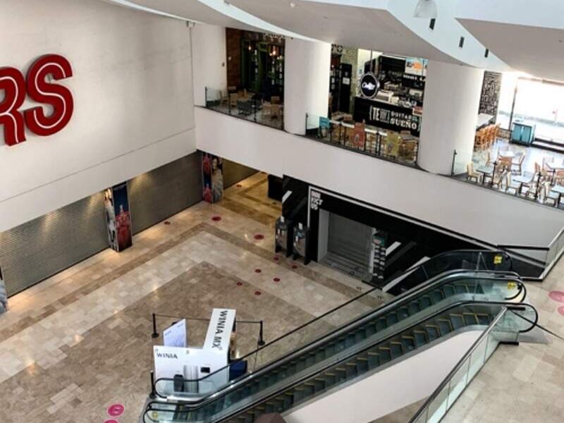 Diseño de centro comercial