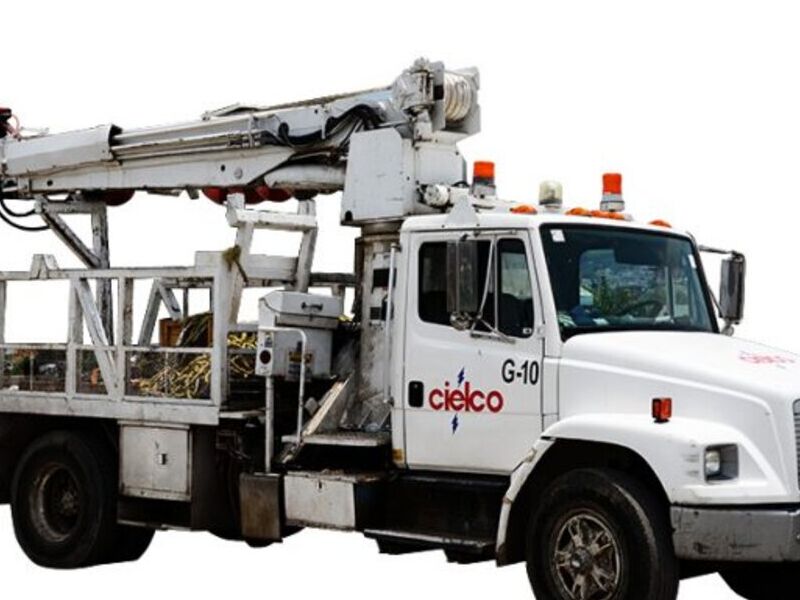 Grúa Altec D945TB sobre camión Tlalnepantla