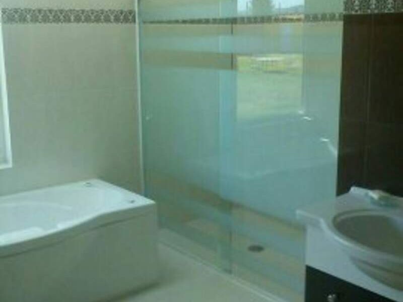 Cancel de baño línea española 