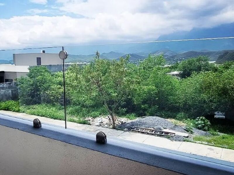 Barandal vidrio transparente en Monterrey