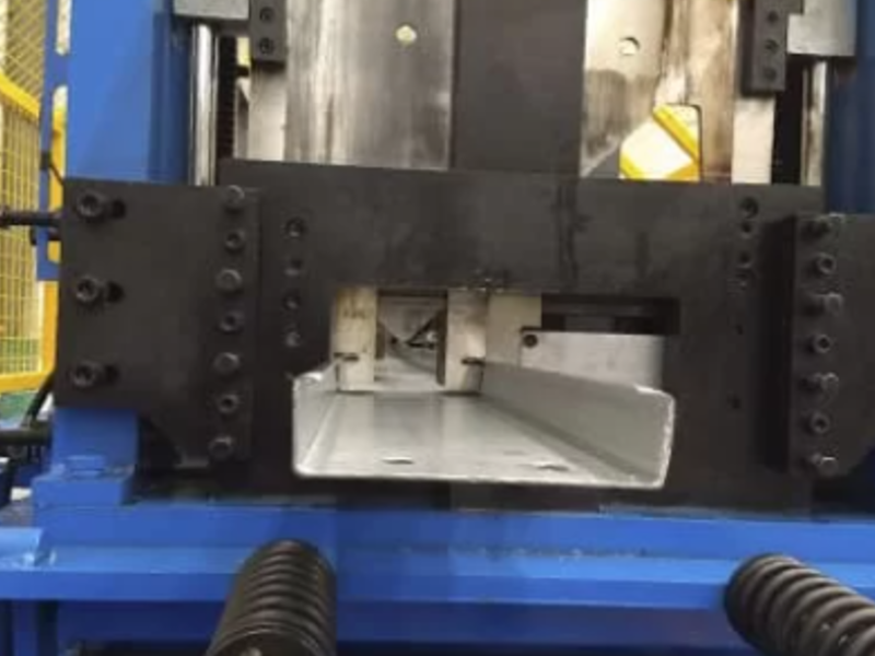Servicio de dobladora CNC León
