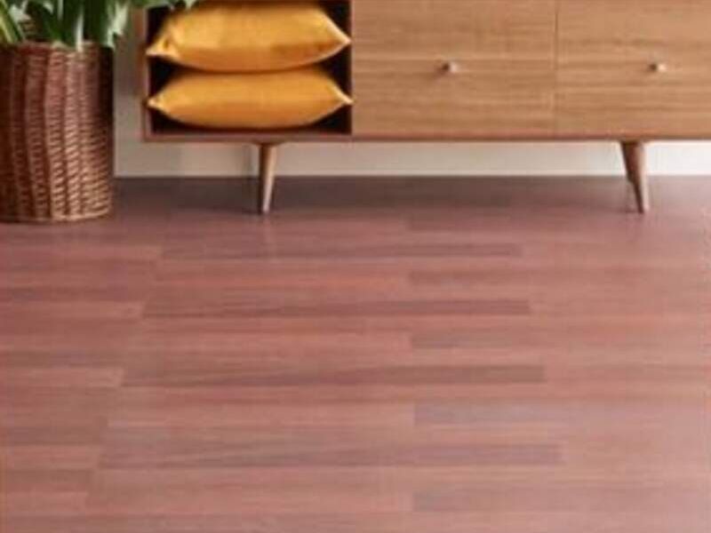Piso laminado cafe