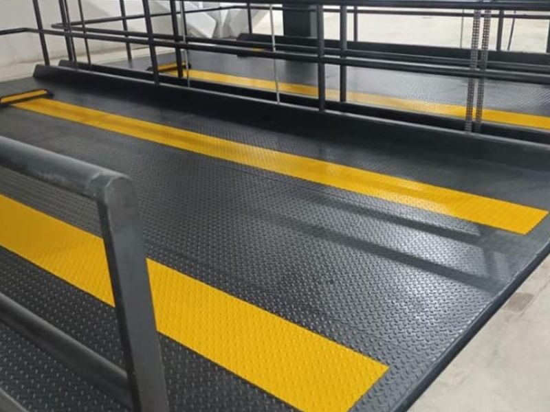 Elevador para autos ABTEC en El Marqués