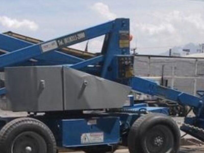 Plataforma articulada Aerolift en Monterrey