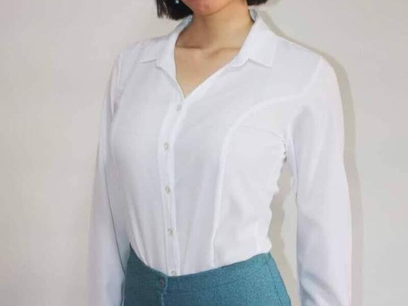 Blusa blanca ejecutiva en Nuevo León