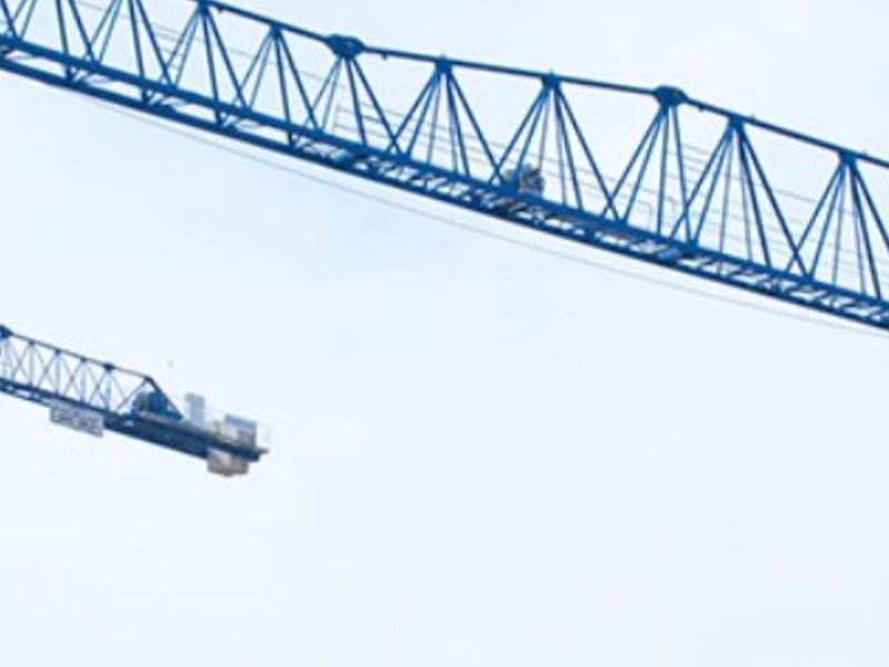 GRUAS LC2100 EN Naucalpan