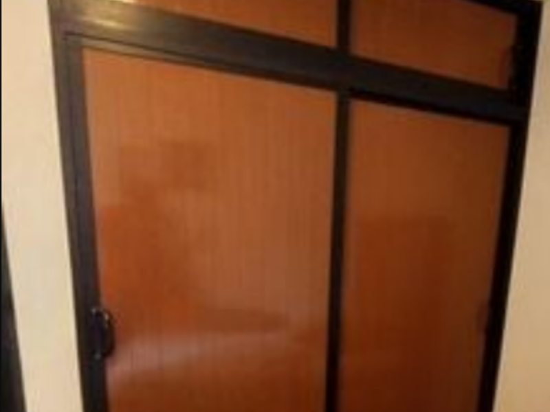 Closet de Aluminio en Madera Nogal Mazatlán