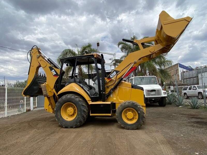 Retroexcavadora Caterpillar Mexico 