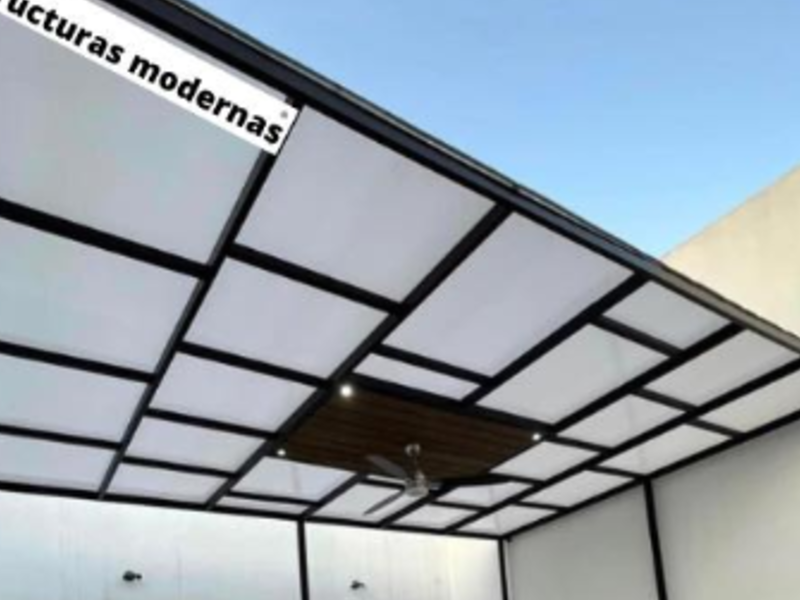 Pérgola con paneles de Aluminio en Colima