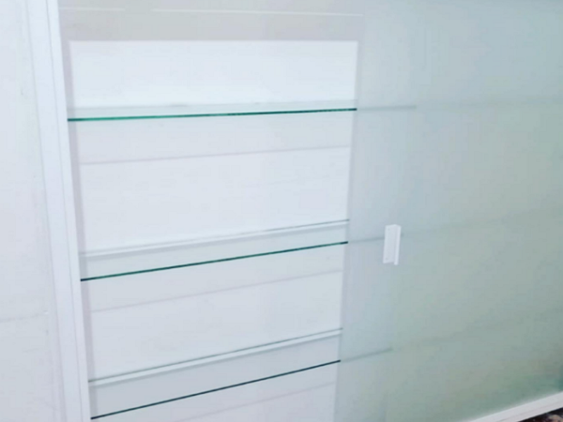  VITRINA EN ALUMINIO Y CRISTAL SATINOVO COLIMA