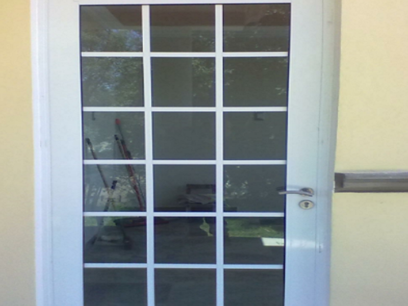 Puerta en aluminio color blanco Tlaxcala
