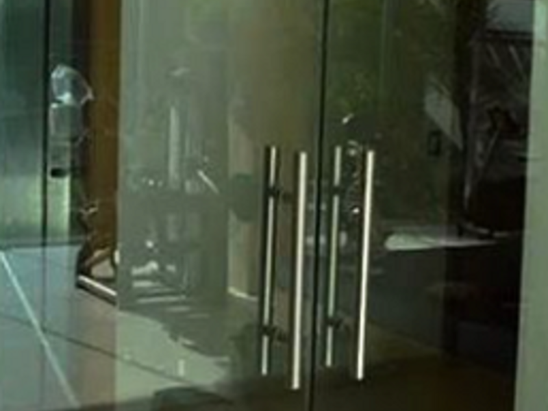  puerta de cristal Monterrey