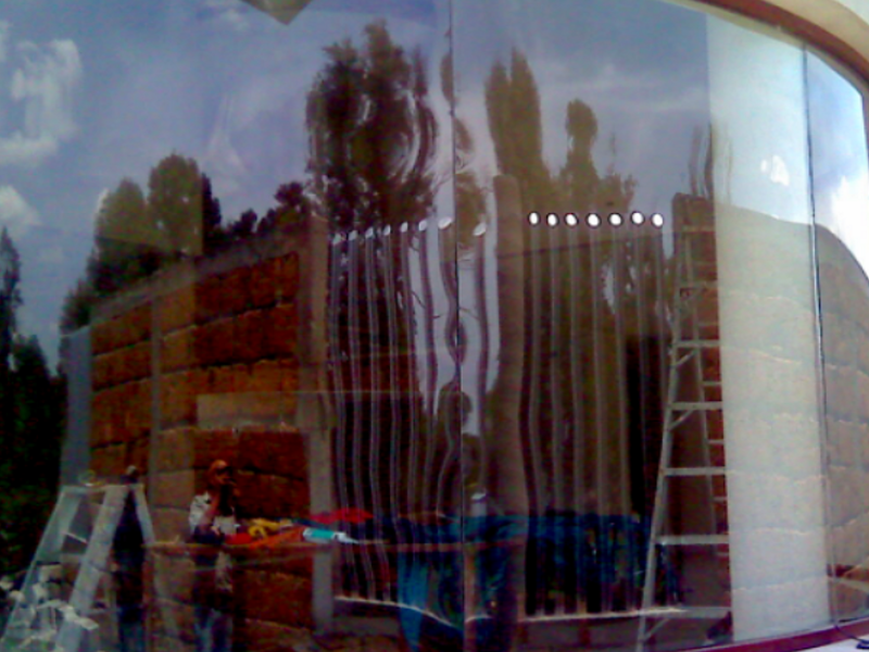 Ventana curva en vidrio templado Tlaxcala
