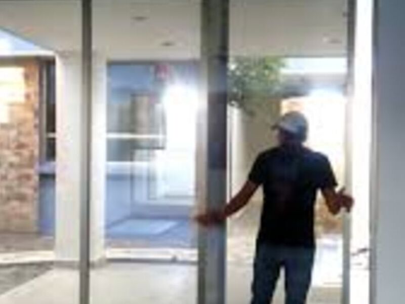 Puertas de aluminio corredizas en México