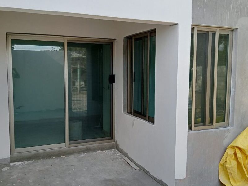 Ventana de aluminio gris en Puebla 