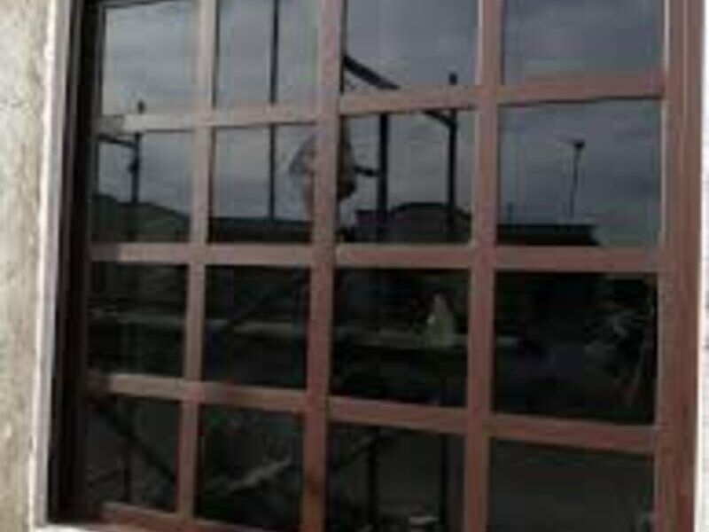 Ventana de madera abatible en Jalisco 