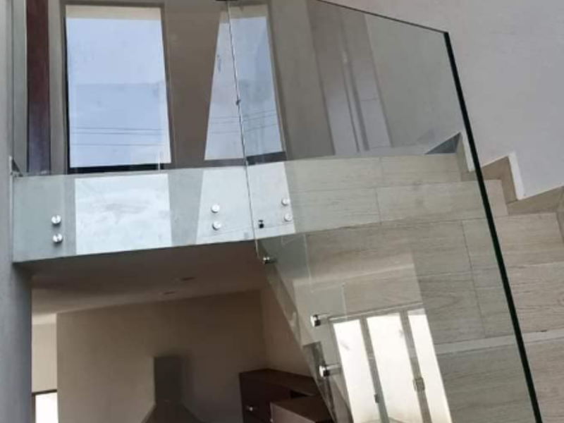 Barandales de Vidrio y Aluminio en Colima