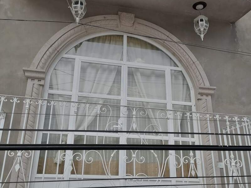 Ventana blanca en Hidalgo 