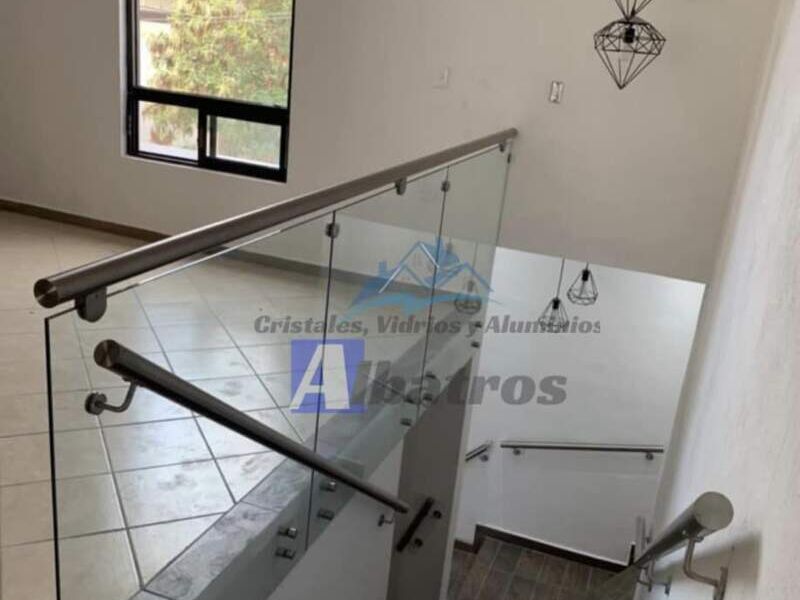 Barandal de aluminio y Vidrio en Colima
