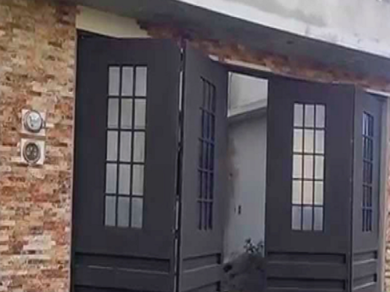 P5 Puerta plegable