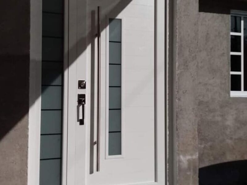 PUERTA BLANCA ALUMIDUB EN DF