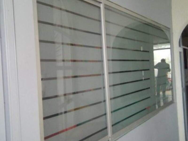 Ventana corredora México 