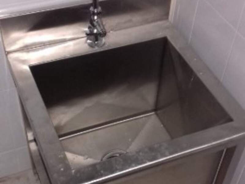 Lavabo de acero en Leon