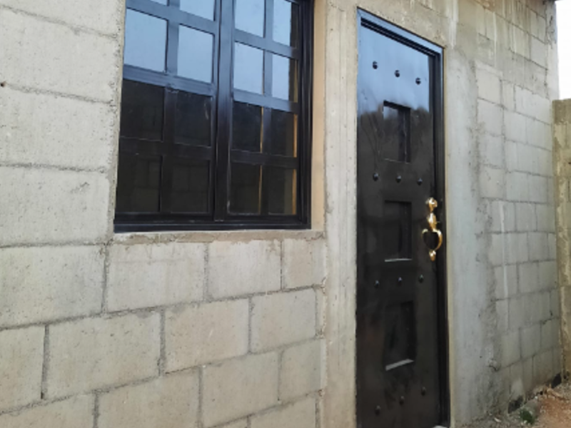 Puerta principal en Aluminio en Oaxaca