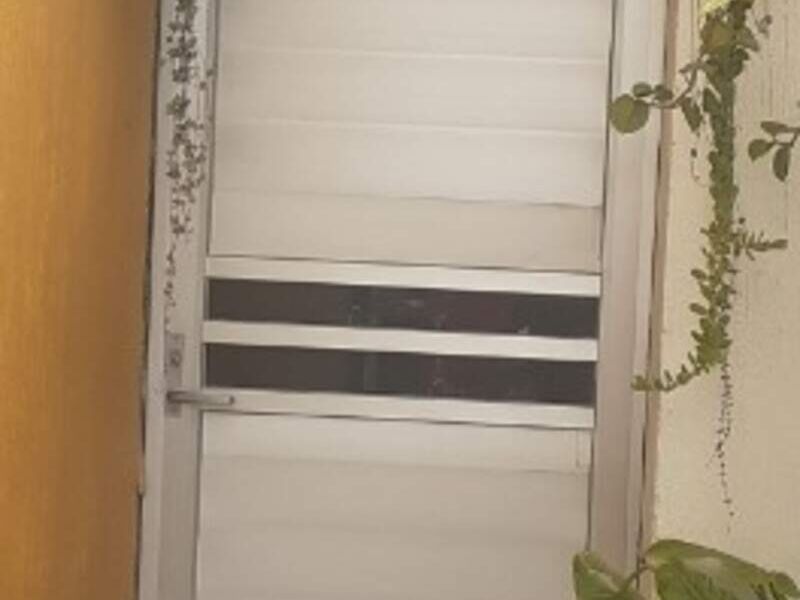 Puerta de aluminio en Queretaro