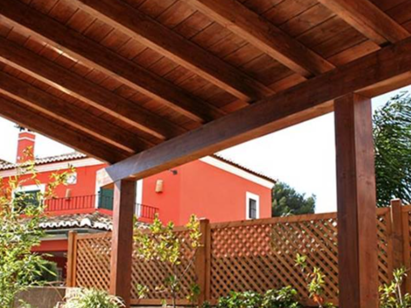 Pérgola techo cerrado
