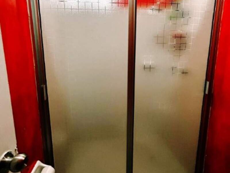 Puerta corrediza GUECSA en Apocada
