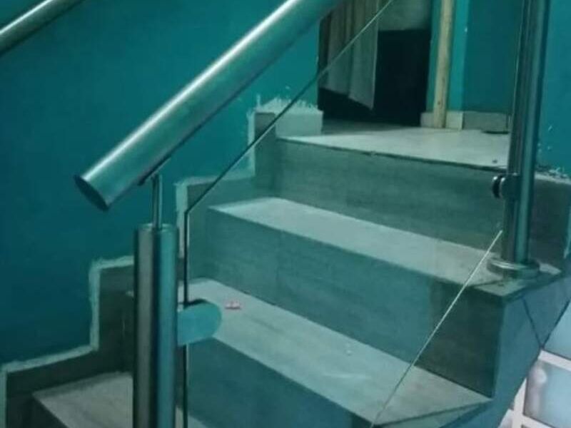 Barandal de escalera El Roble en Monterrey