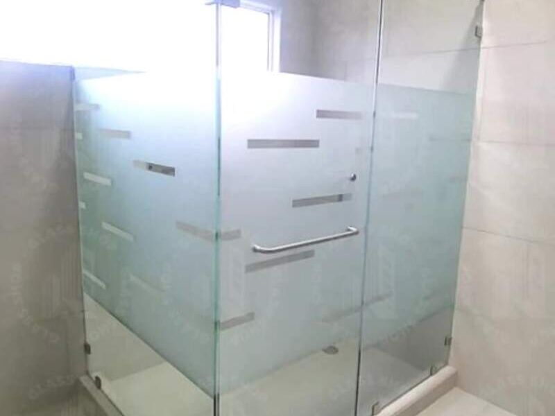 Cancel de baño El Roble en Monterrey