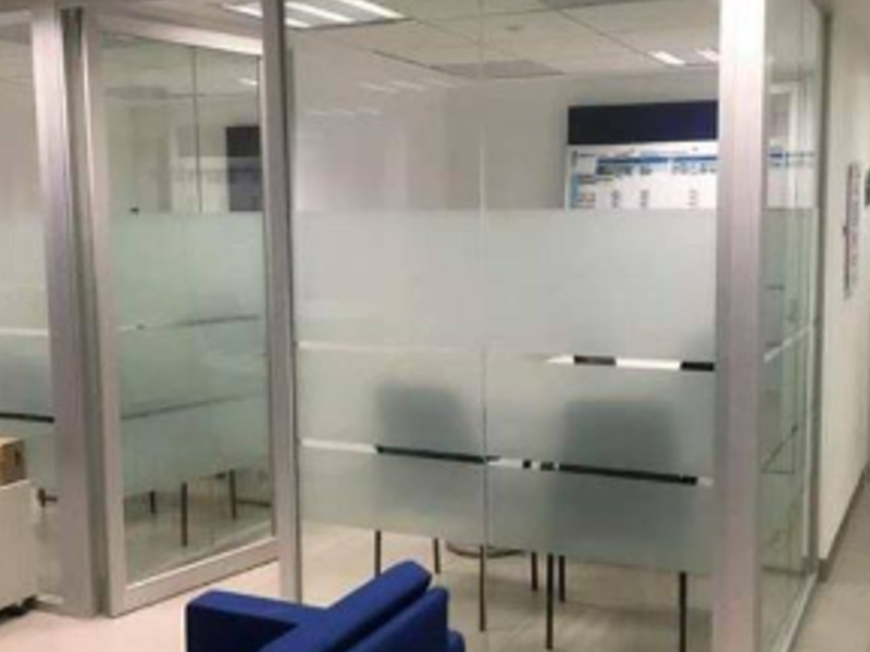 Cancel de vidrio para oficina CDMX