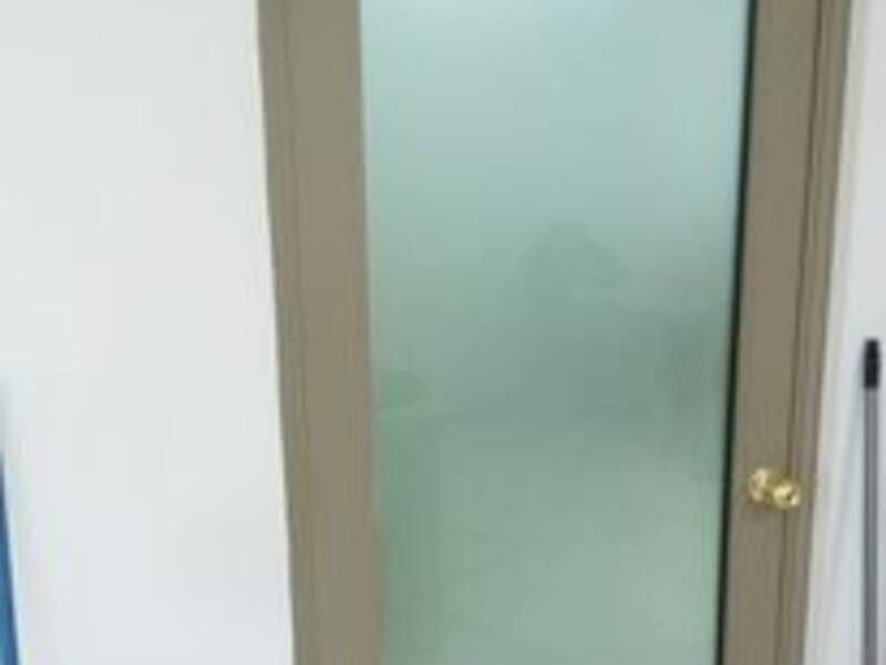 Puerta de Vidrio templado en Torreón