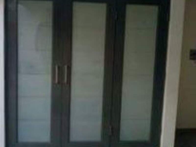 Puerta de Vidrio y Madera en Torreón