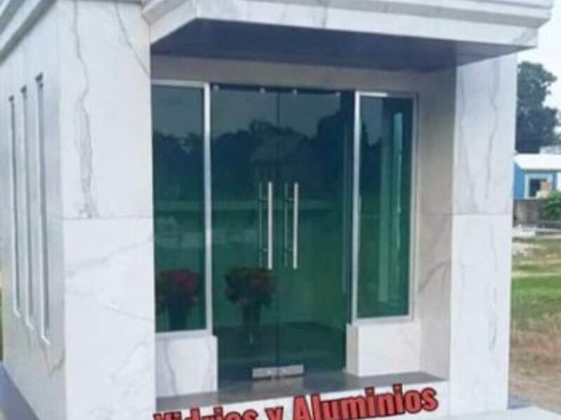 Fachada de vidrio en Cd. Mexico