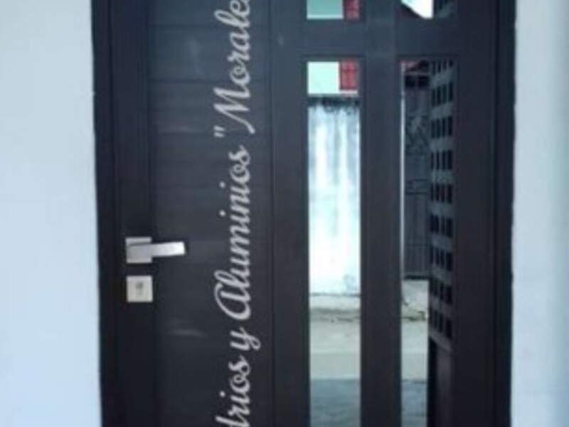Puerta de Aluminio  en Cd. Mexico